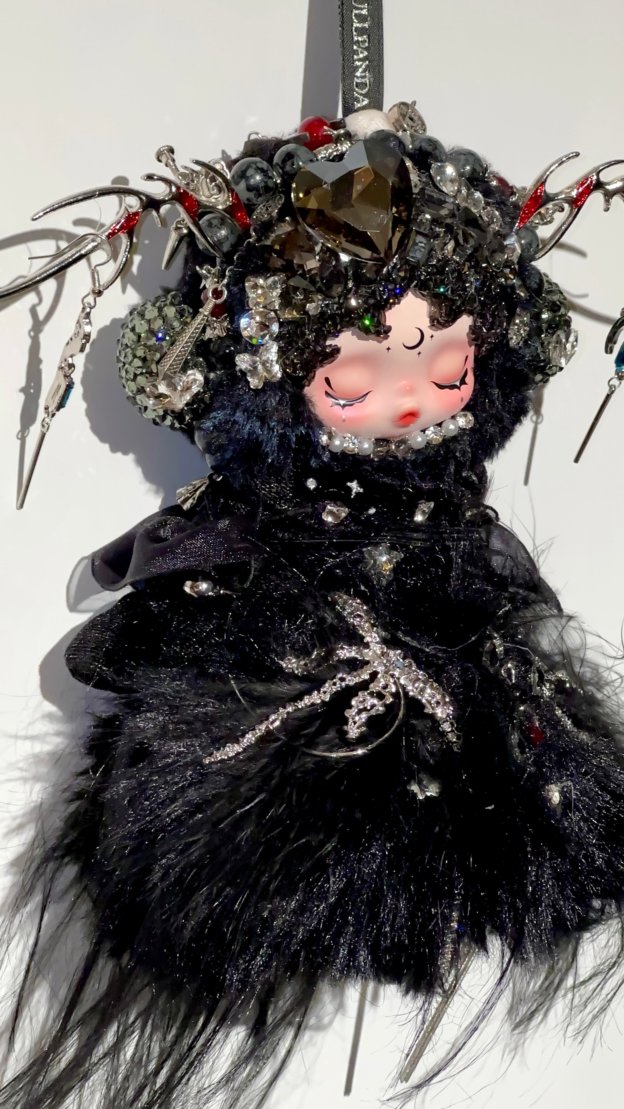 Darkness – SKULLPANDA You Found Me! Series Plush Doll Pendant（Custom Bling Edition）