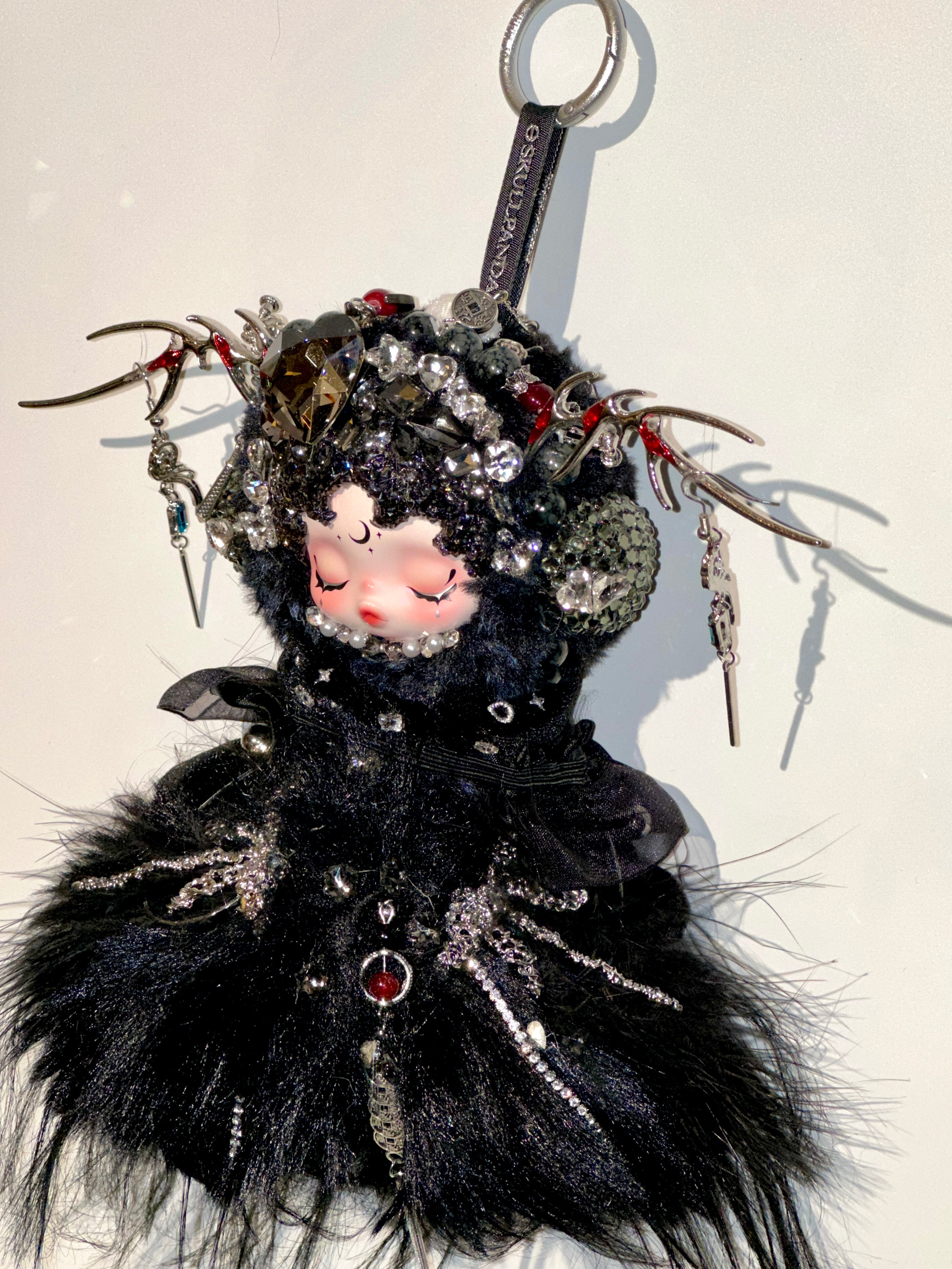 Darkness – SKULLPANDA You Found Me! Series Plush Doll Pendant（Custom Bling Edition）